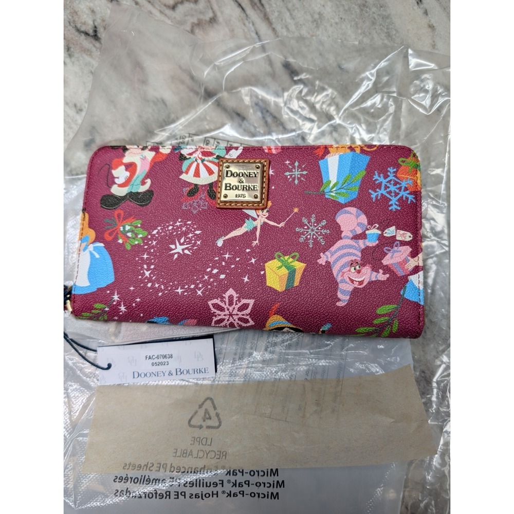 Disney Holiday Christmas 2023 Dooney & Bourke Wallet Wristlet-Minnie, Mickey, St